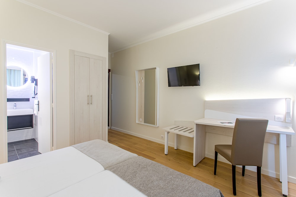 Standard Double Or Twin Room photo 2
