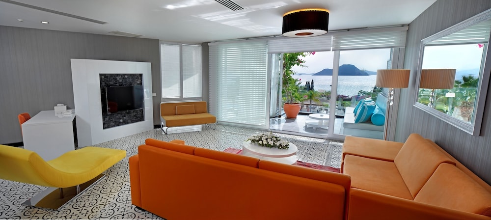 Penthouse Suite Sea View