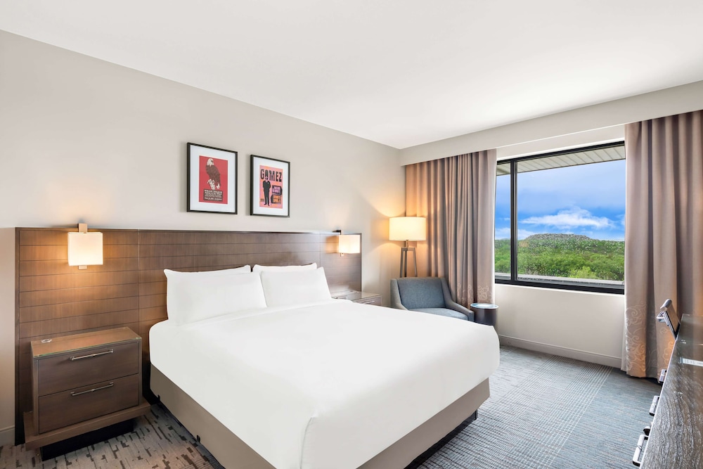 Deluxe Room, 1 King Bed (High Floor)
