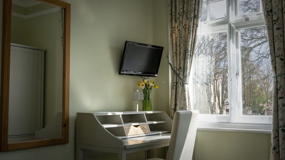 Single Room, Private Bathroom (Single With Bath. Room Only) photo 3