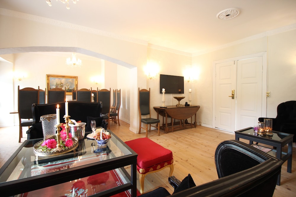 Royal Suite photo 2
