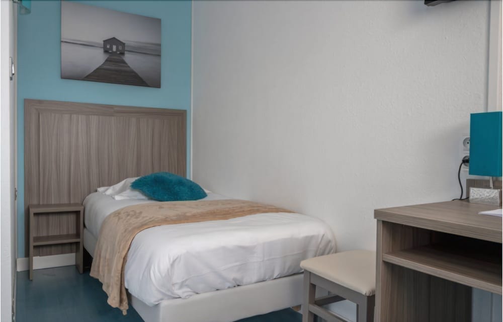 Triple Room, 3 Twin Beds photo 3