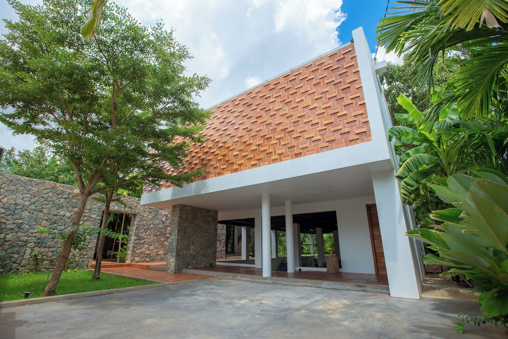 Luxury House, 5 Bedrooms, Air conditioning, Pool View