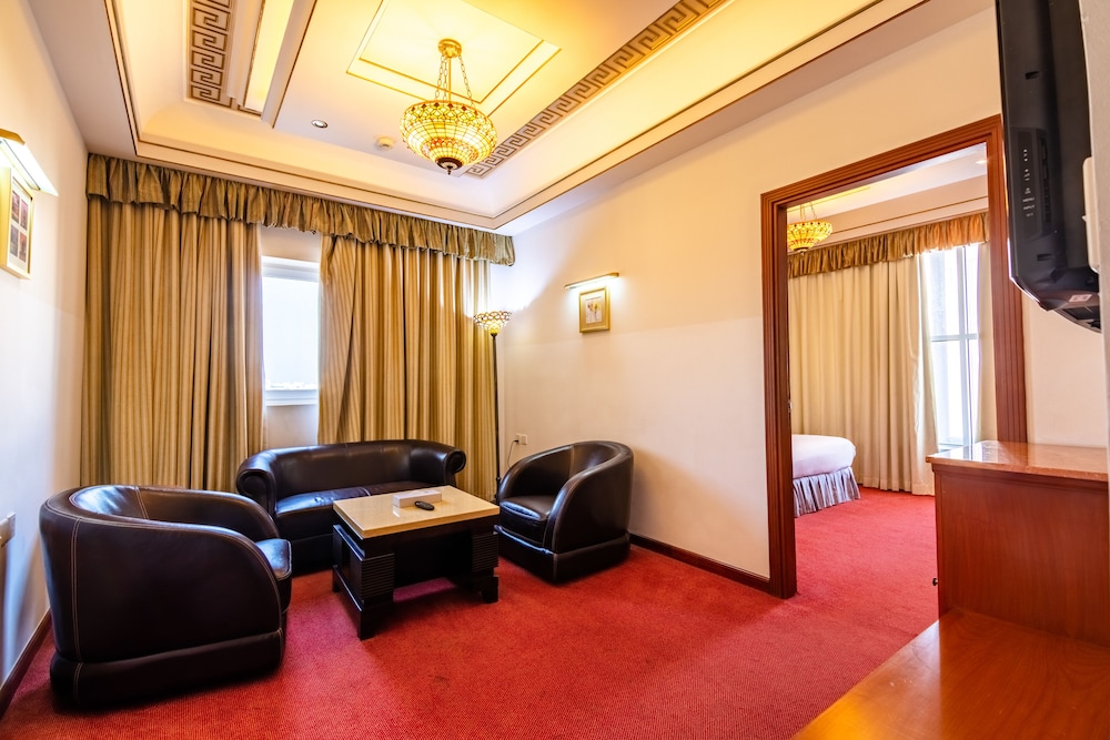 Royal Suite - Photo 3