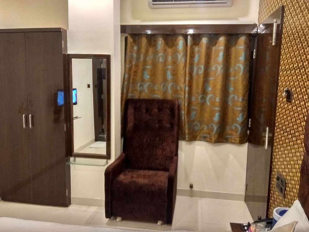 Deluxe Non AC room photo 2
