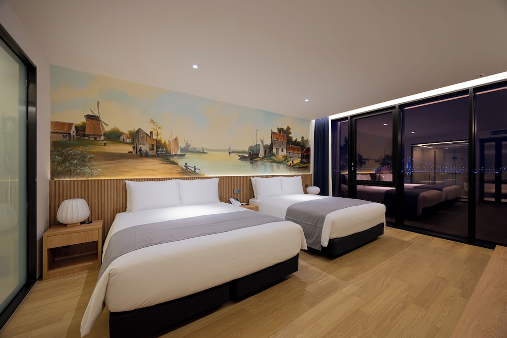 GUESSWHO King Suite - Panoramic Ocean View
