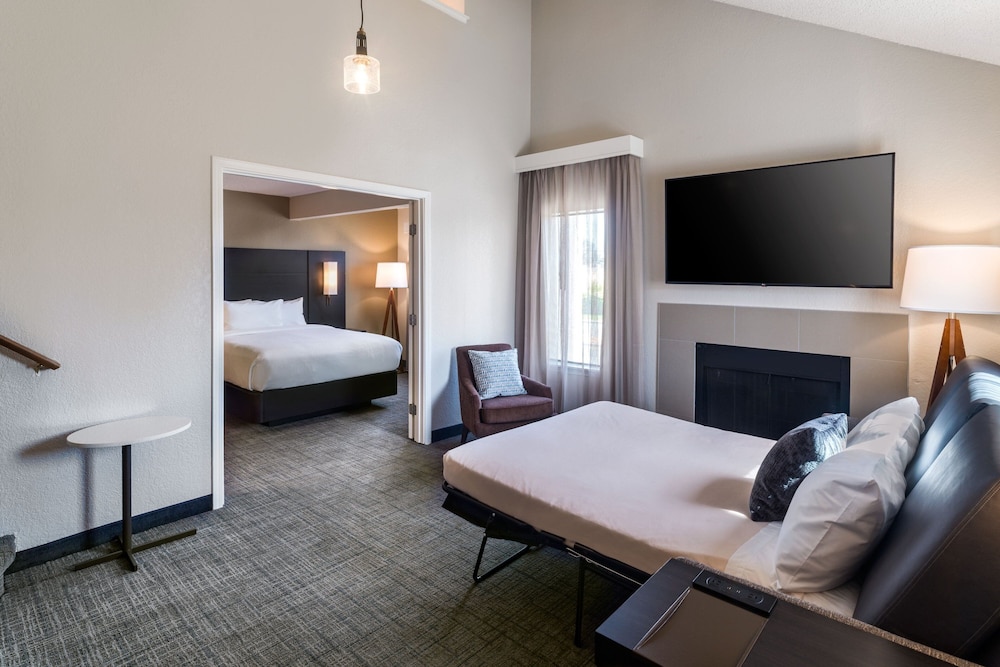 Suite, 1 Double Bed - Photo 5