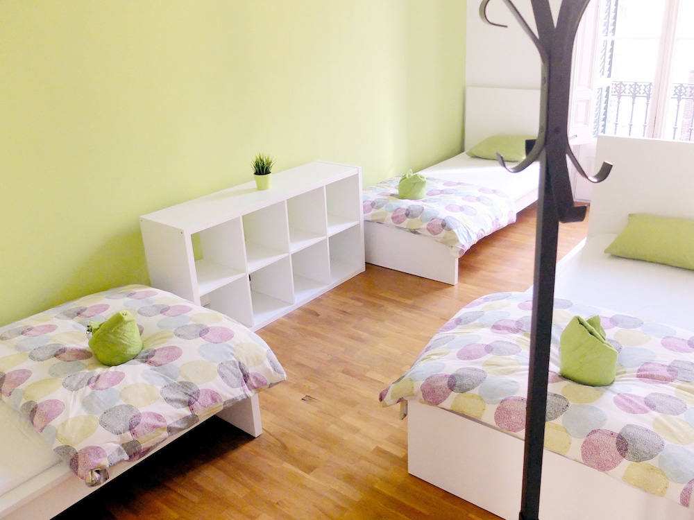 Triple Room (With Shared Bathroom) photo 3