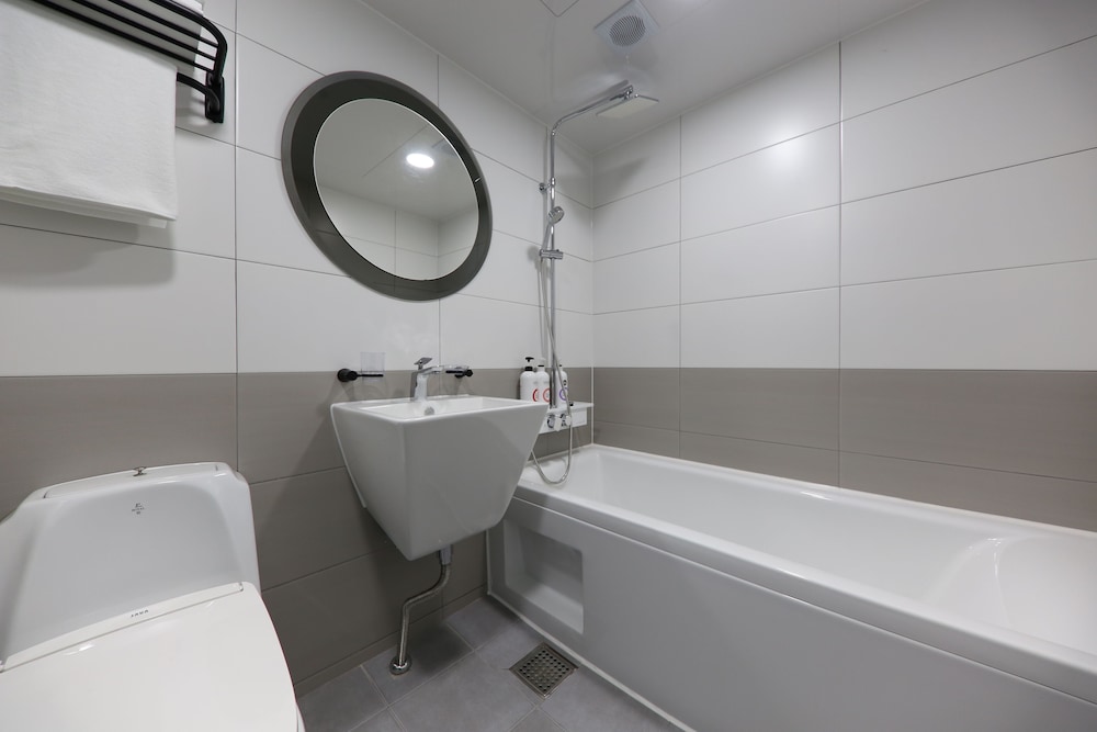 Suite (Styler Steam Clothing Care System) - Photo 7