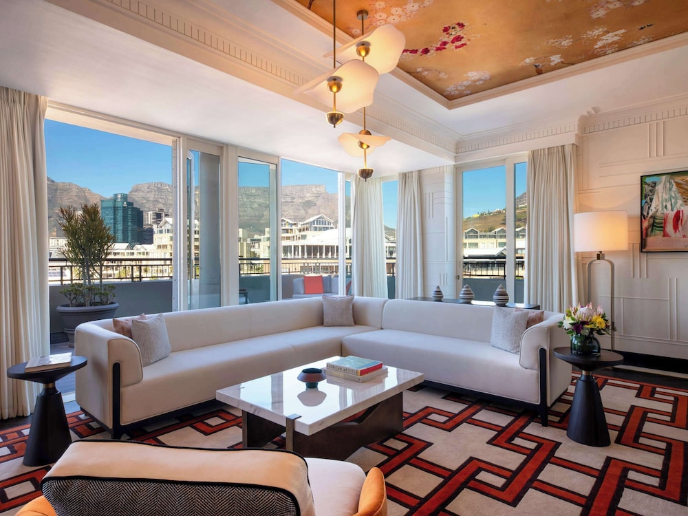 Suite, 2 Double Beds (Cape Grace) photo 2