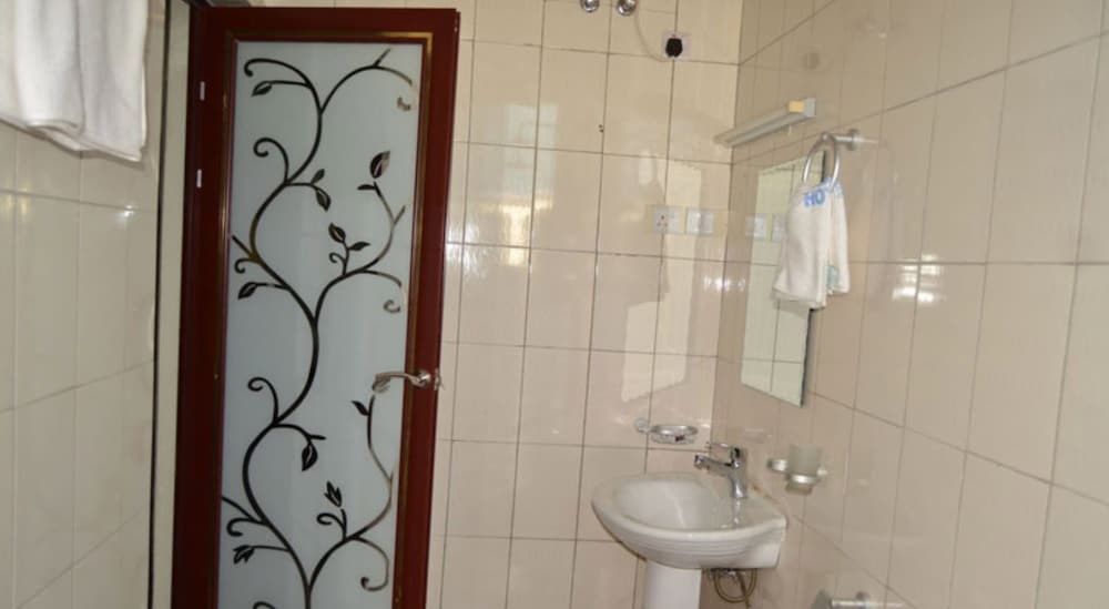 Standard Double Room, Non Smoking photo 3