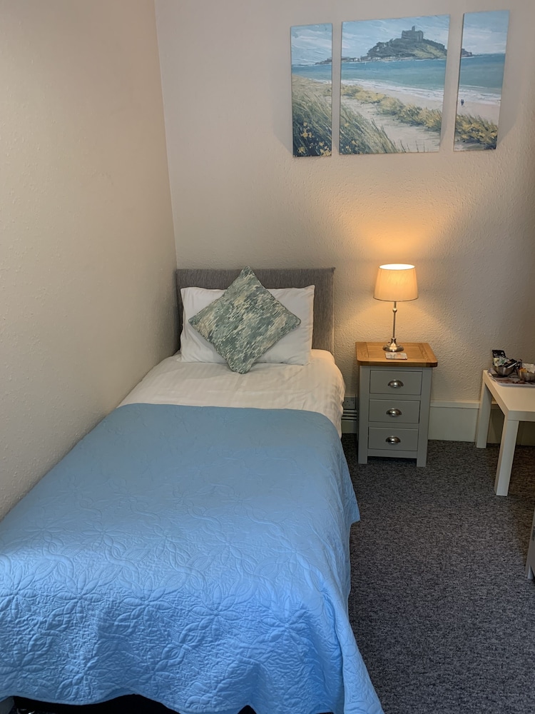 Single Room, 1 Twin Bed photo 3