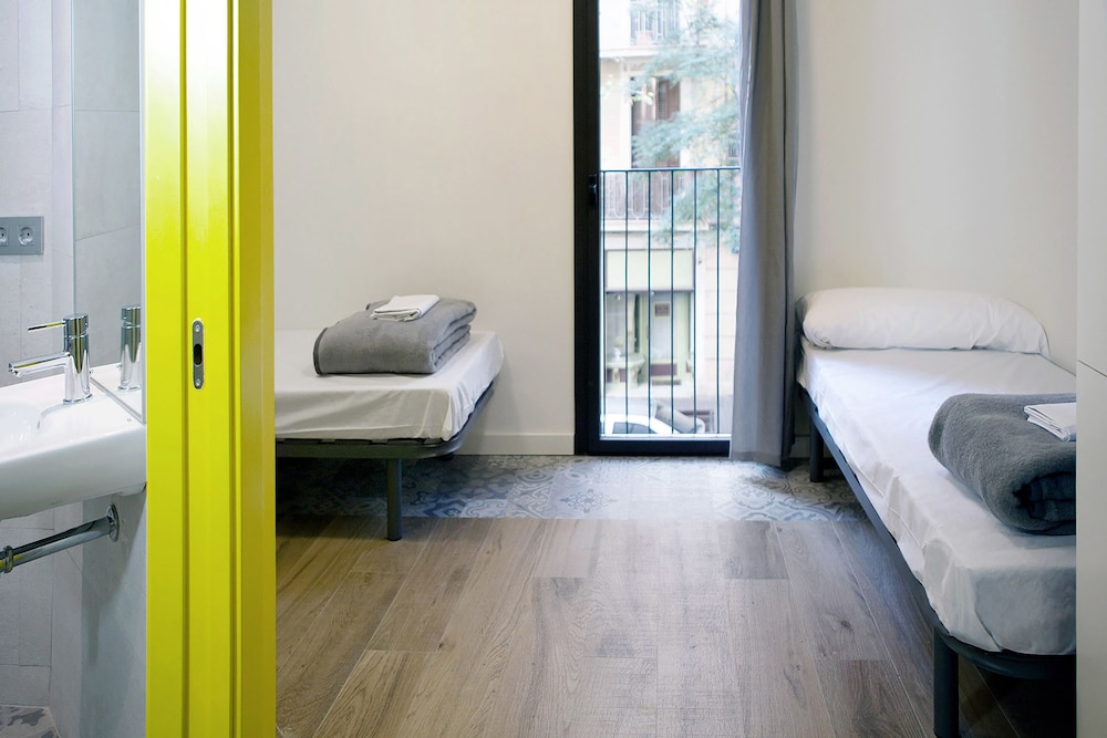 Standard Twin Room, Accessible
