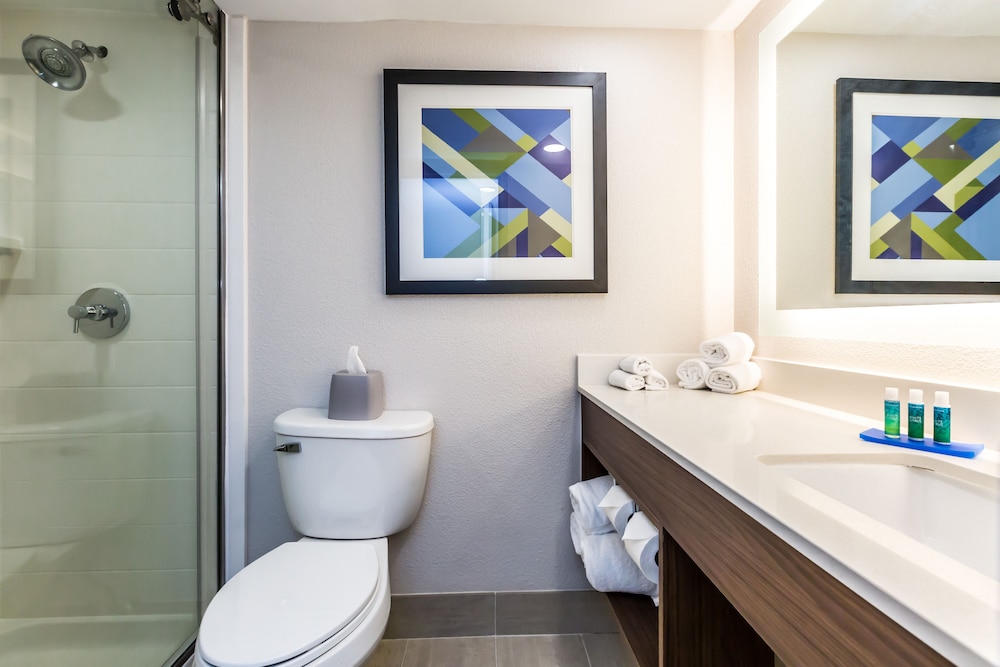 Standard Room, 2 Queen Beds, Accessible (Communications Accessible) - Photo 4