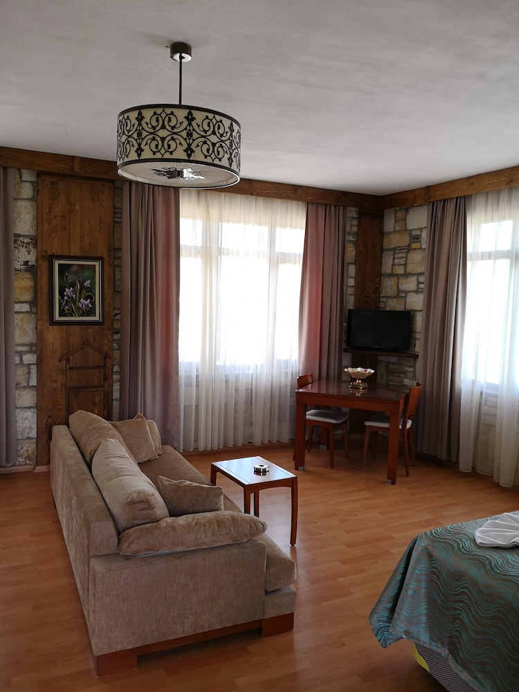Family Quadruple Room photo 2
