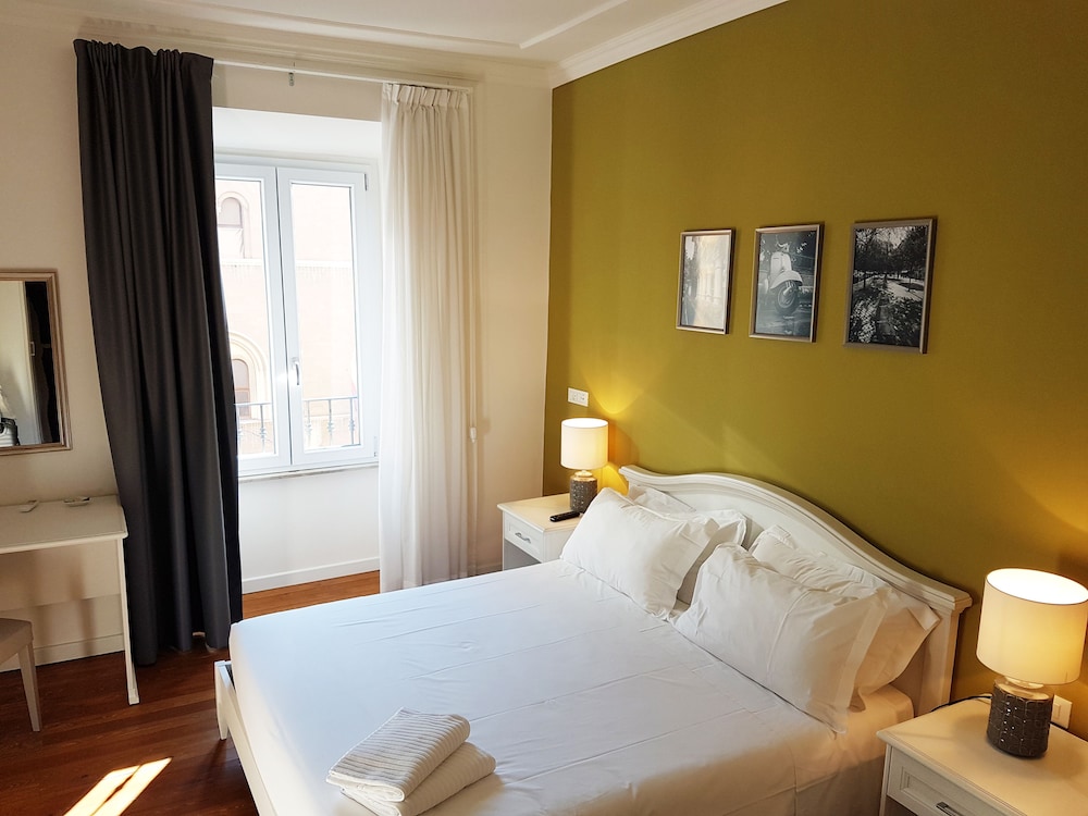 Premium Double Room, Ensuite, City View (Camera Matrimoniale) photo 3