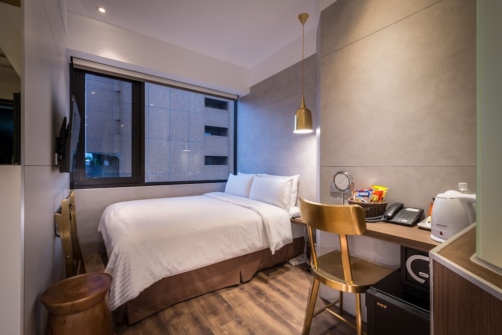 Two Classic Rooms (Not Quad Room, Guarantee on the same floor) photo 1