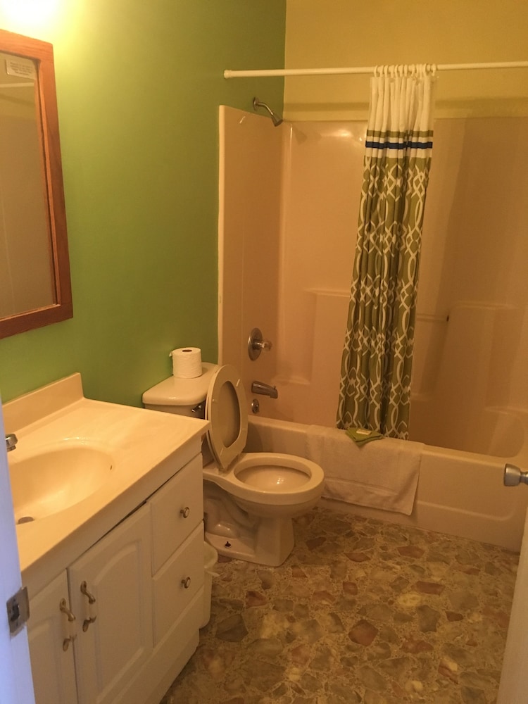 Deluxe Room, 2 Queen Beds, Non Smoking photo 1