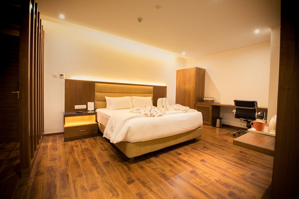 Deluxe Double or Twin Room
