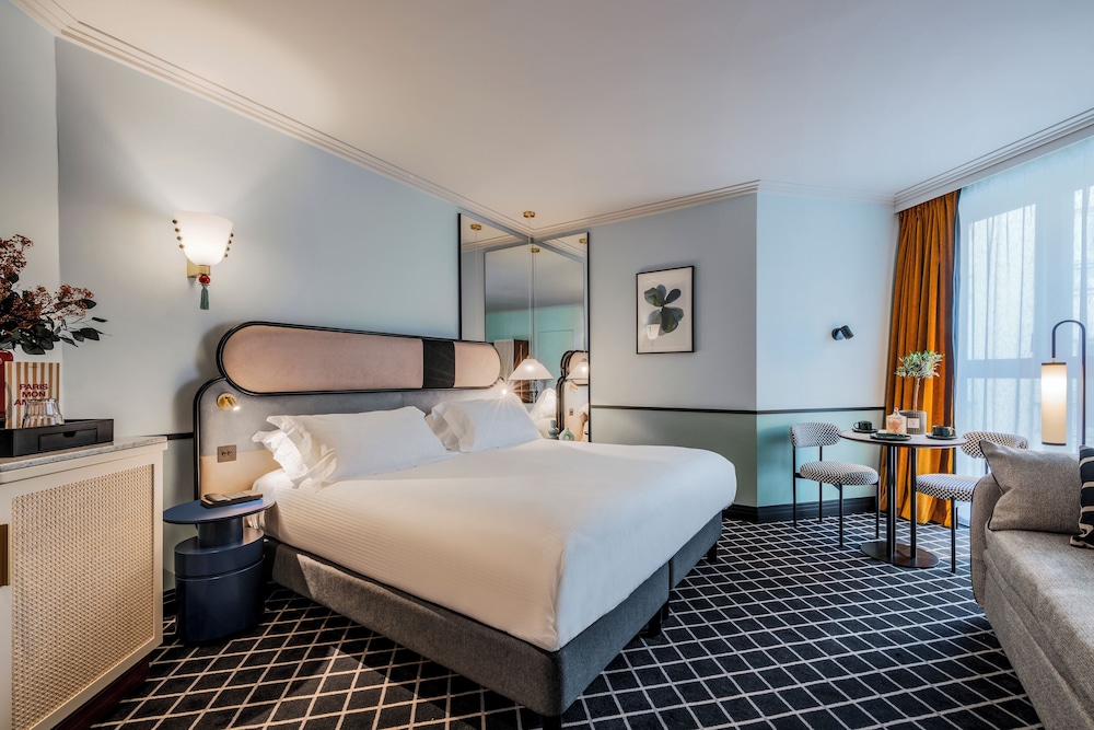 Deluxe Room, 1 Double Bed with Sofa bed, Accessible photo 2