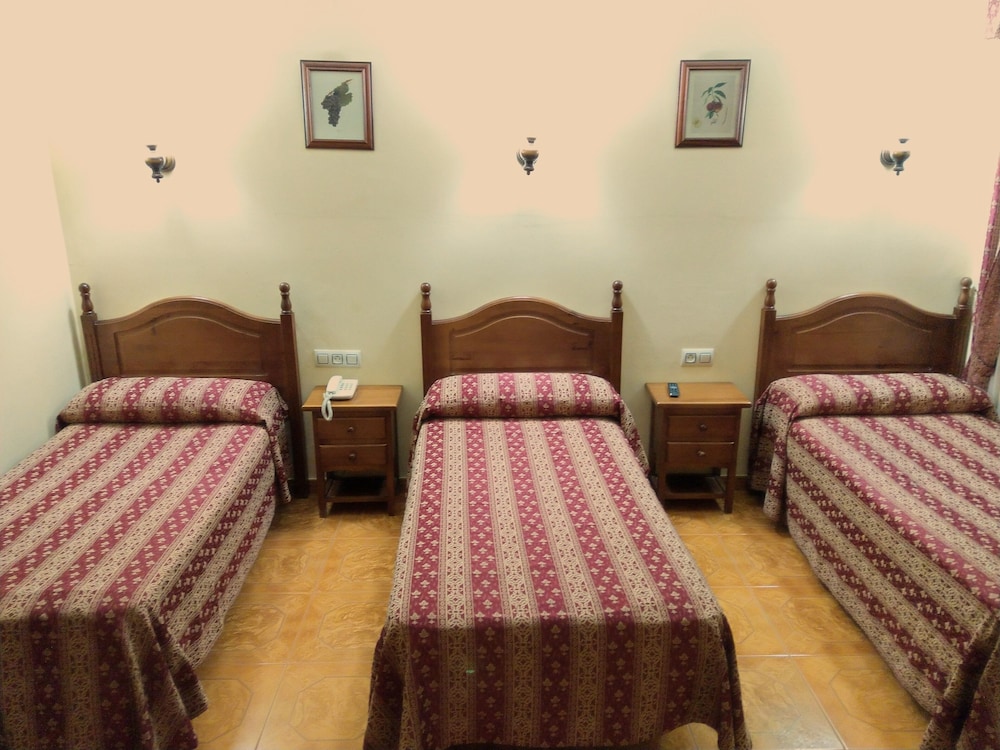 Family Room - Photo 3