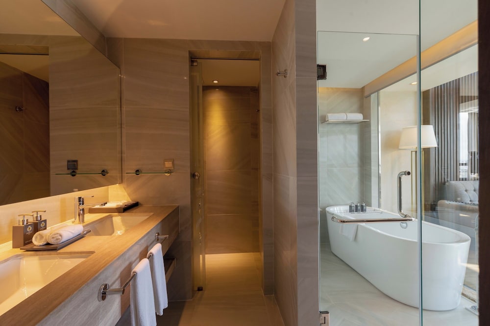 Loft (with Bathtub) photo 3