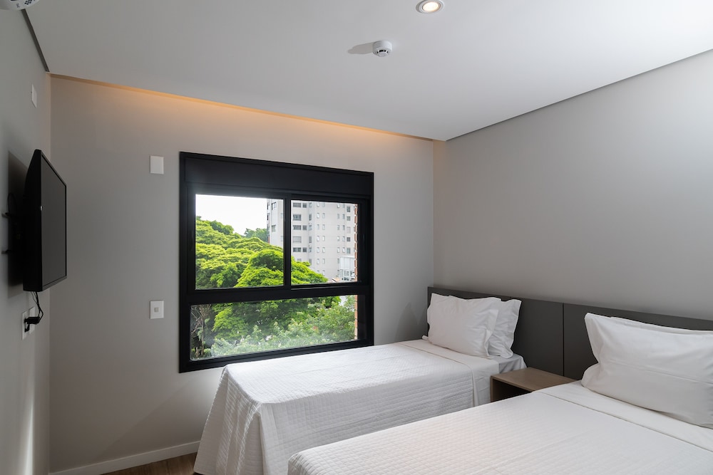 Superior Studio, 1 Queen Bed