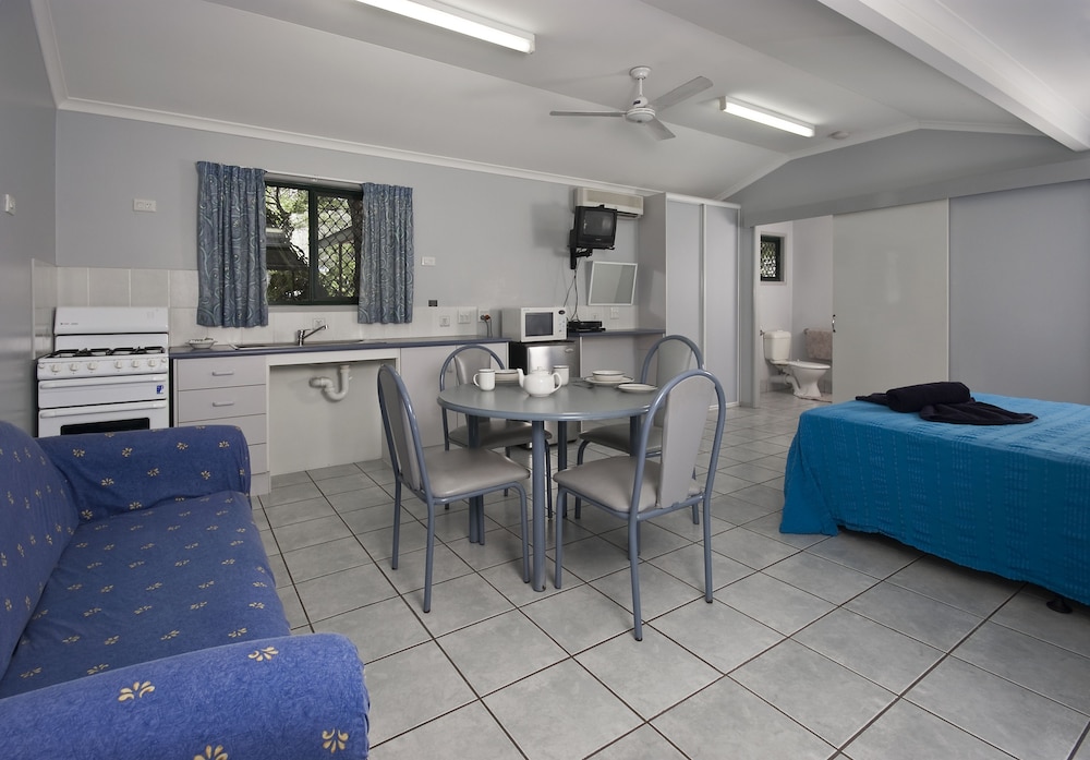 Standard Studio, Non Smoking, Kitchen (DISABLED VILLA) photo 1