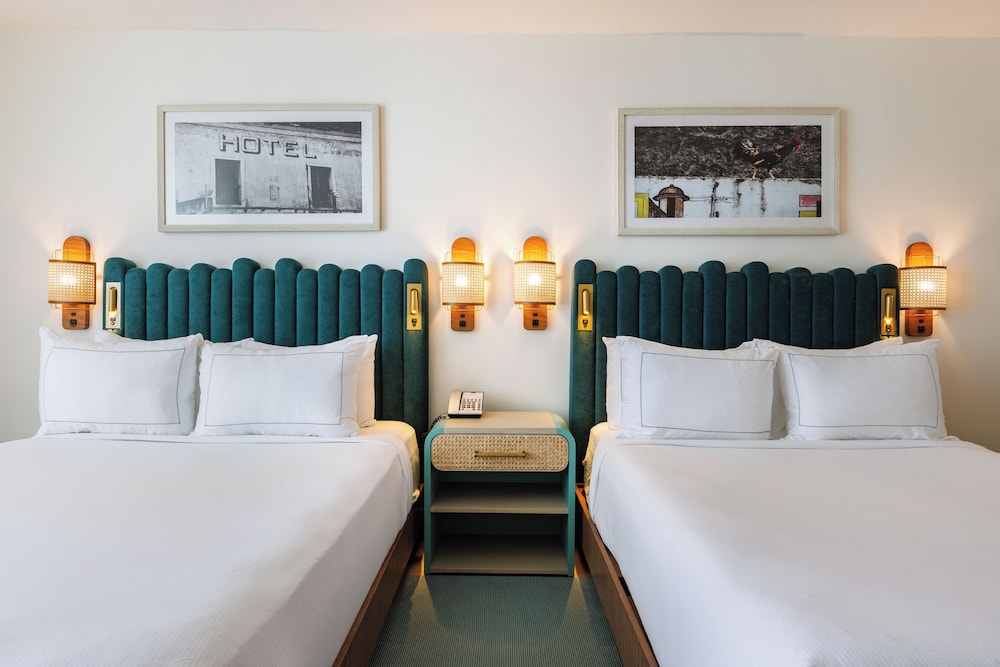 Room, 2 Queen Beds, Tower - Photo 1