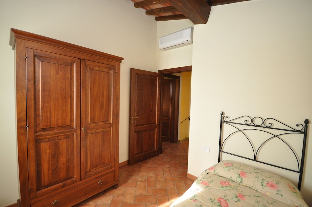 Apartment, 2 Bedrooms, Garden View, Garden Area (3+2 Posti letto) photo 3