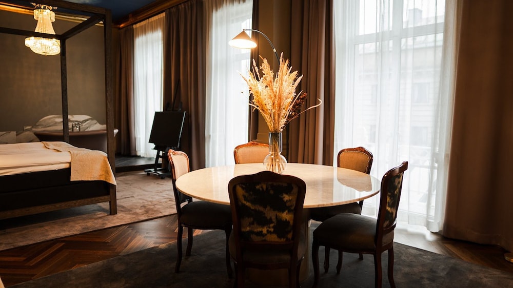 Rose Suite - Photo 4