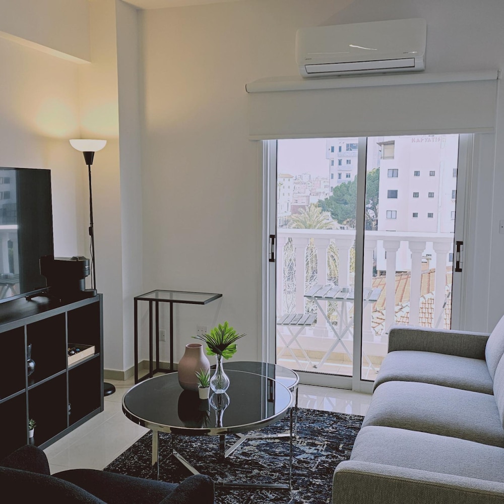 Apartment photo 1