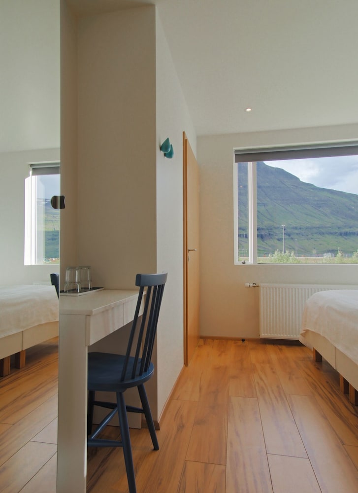 Double or Twin Room, Private Bathroom photo 2