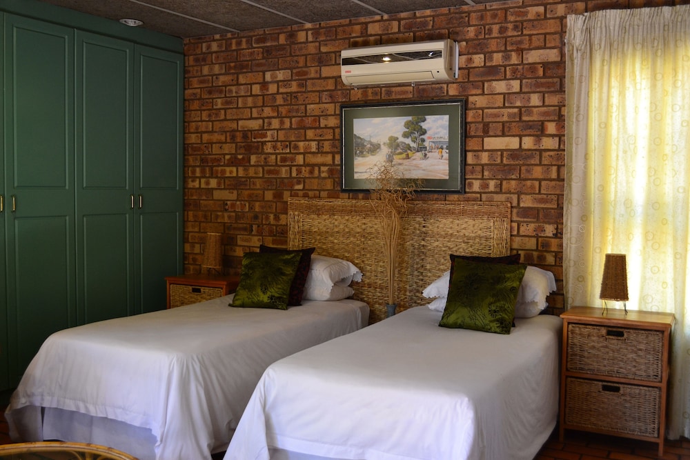 Standard Room, 1 Bedroom (Twin Room (Bath & Shower)) photo 1