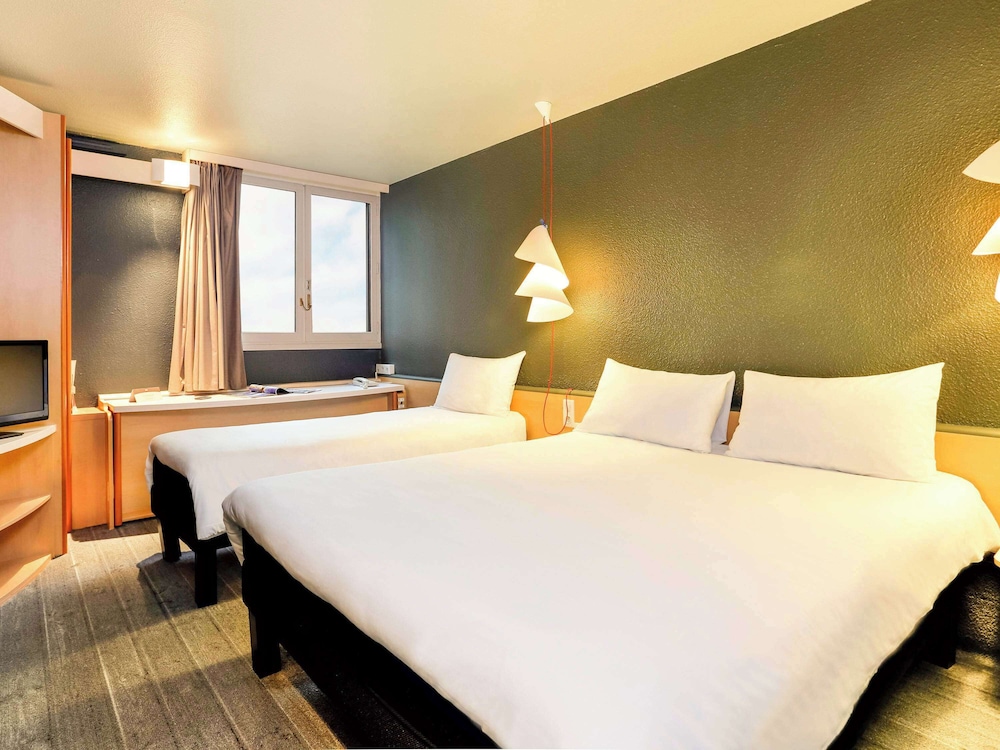 Standard Room, 1 Double Bed - Photo 8