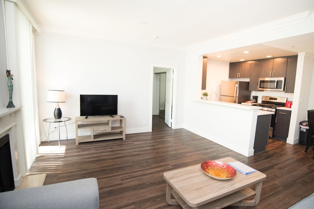 Westwood Apartments, Foto 2