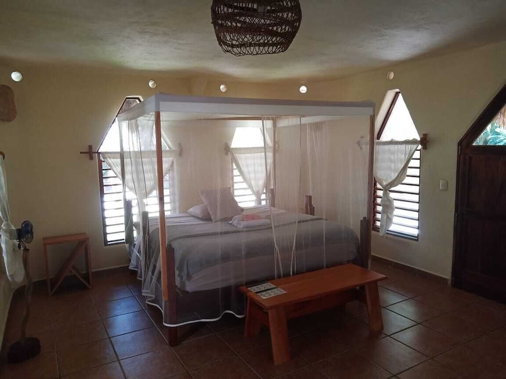 Comfort Cabin, 1 Queen Bed photo 1