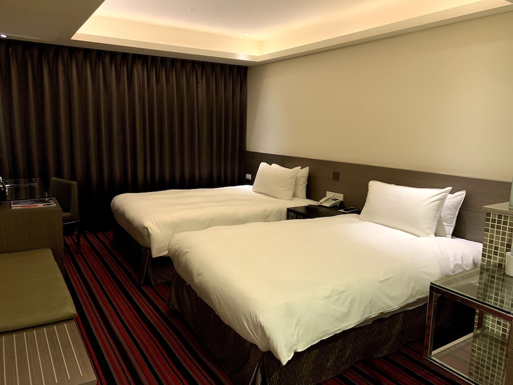 Economy Double or Twin Room, Corner photo 2