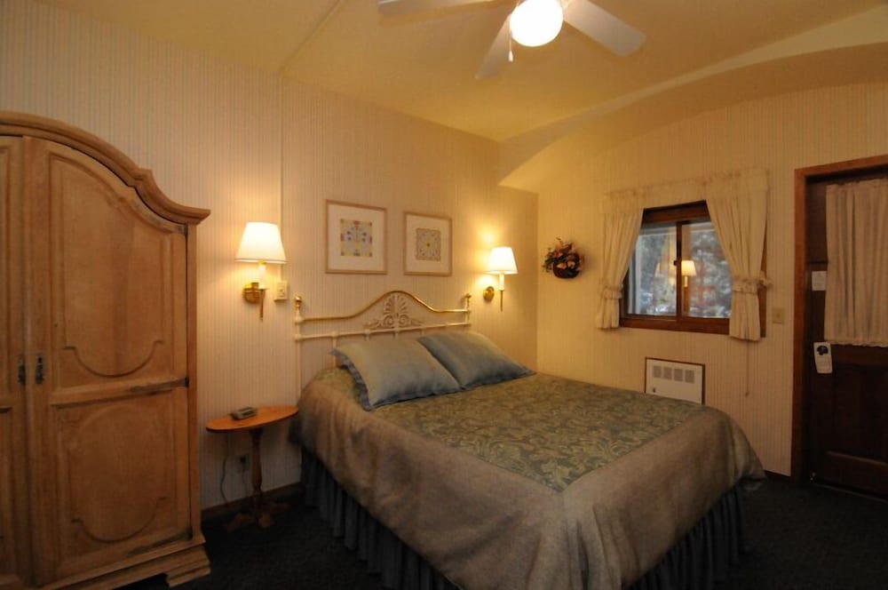 Room, 1 Bedroom (1 Bath) photo 2