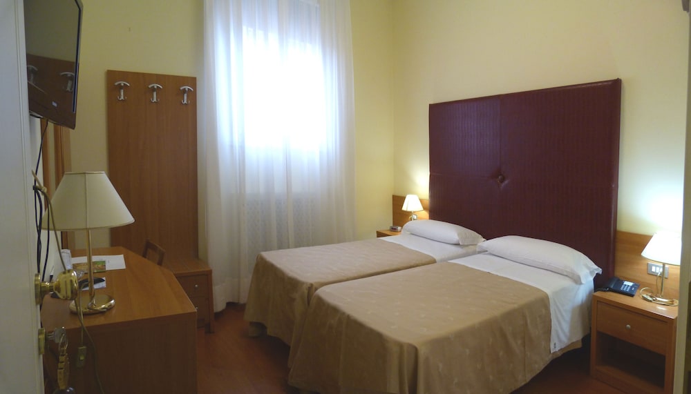 Economy Double Room - Photo 1