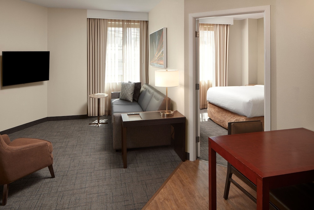 Suite, 1 Bedroom photo 3