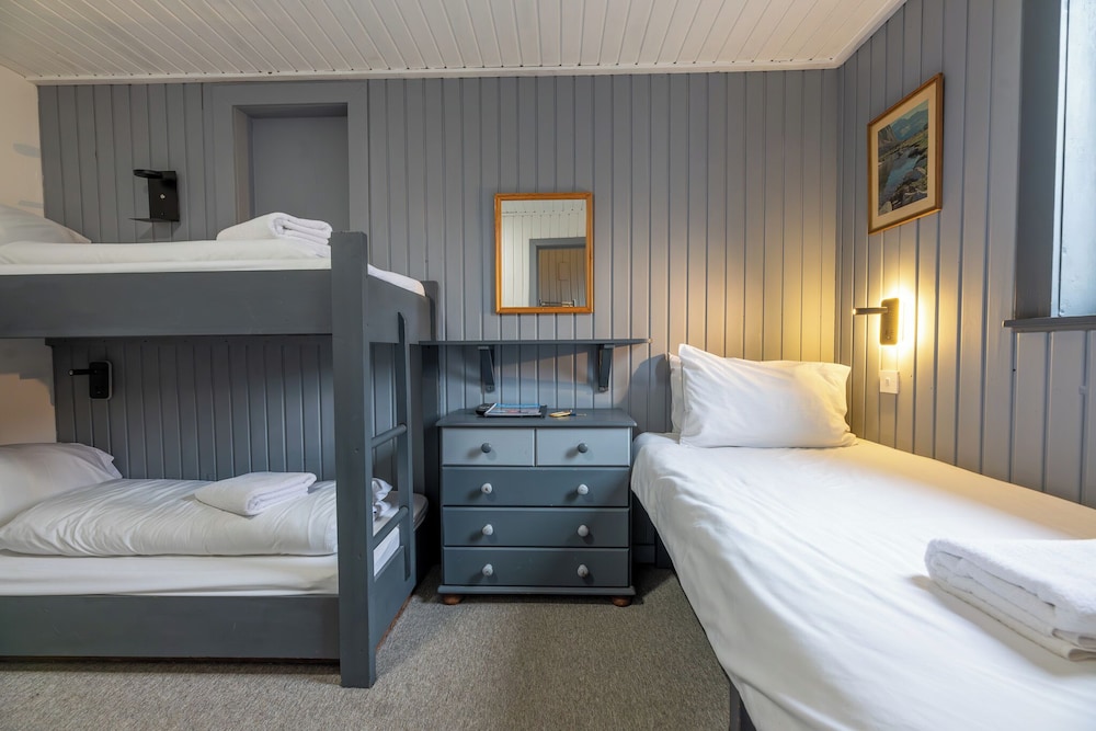 Basic Triple Room photo 1