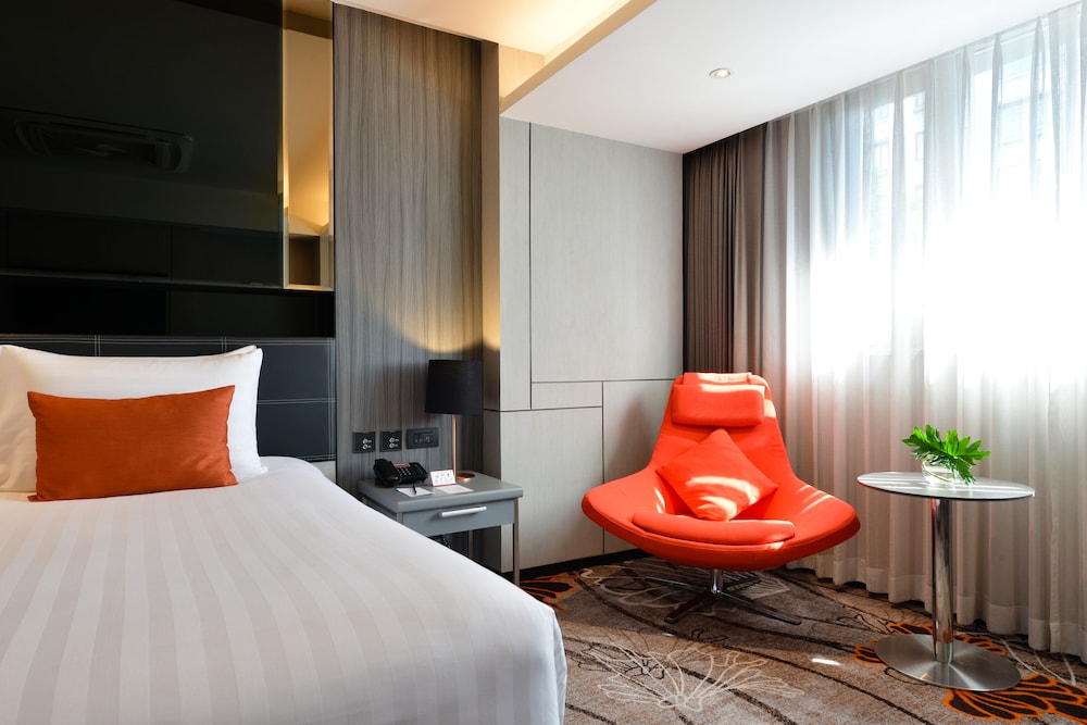 Standard Room, 1 King Bed photo 2