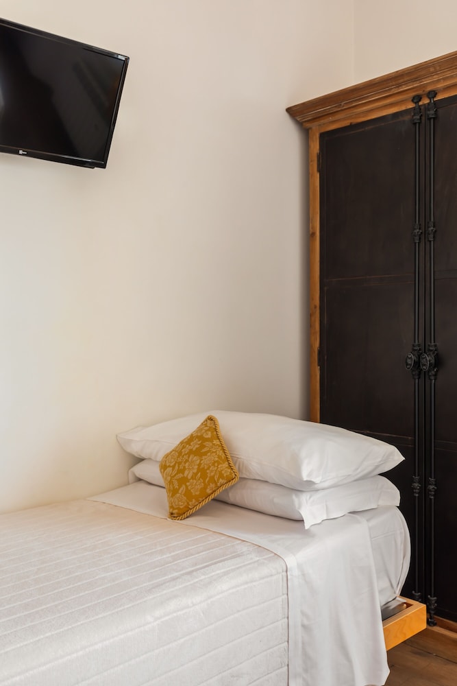 Deluxe Double Room, Multiple Beds, Private Bathroom, Sea View (La Doree) photo 3