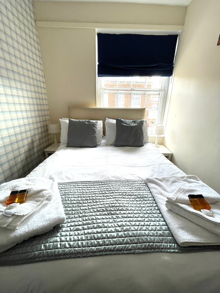 Double Room, Ensuite (Room 06) photo 3