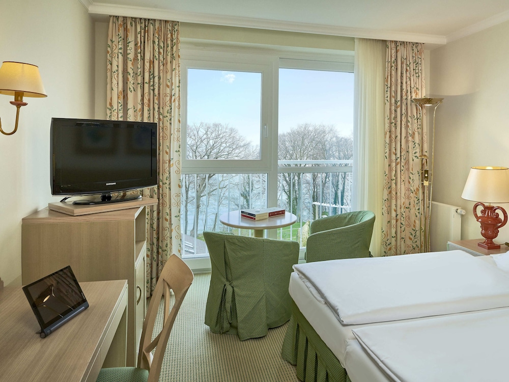 Double Room, Partial Ocean View (without balcony)