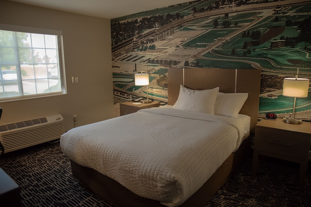 Standard Room, 1 King Bed, Non Smoking - Photo 4