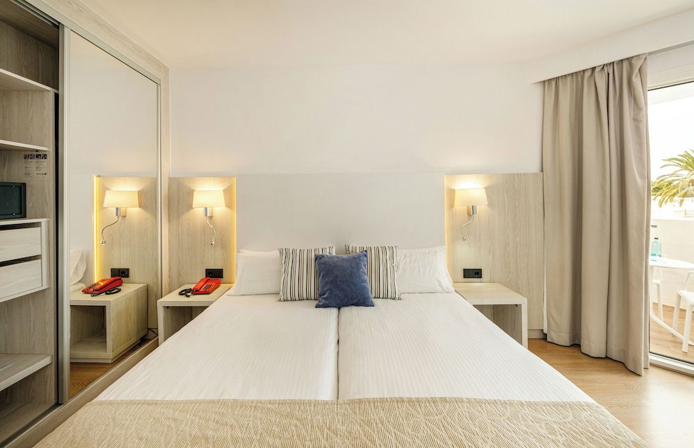 Habitación Doble, Vista a la Piscina