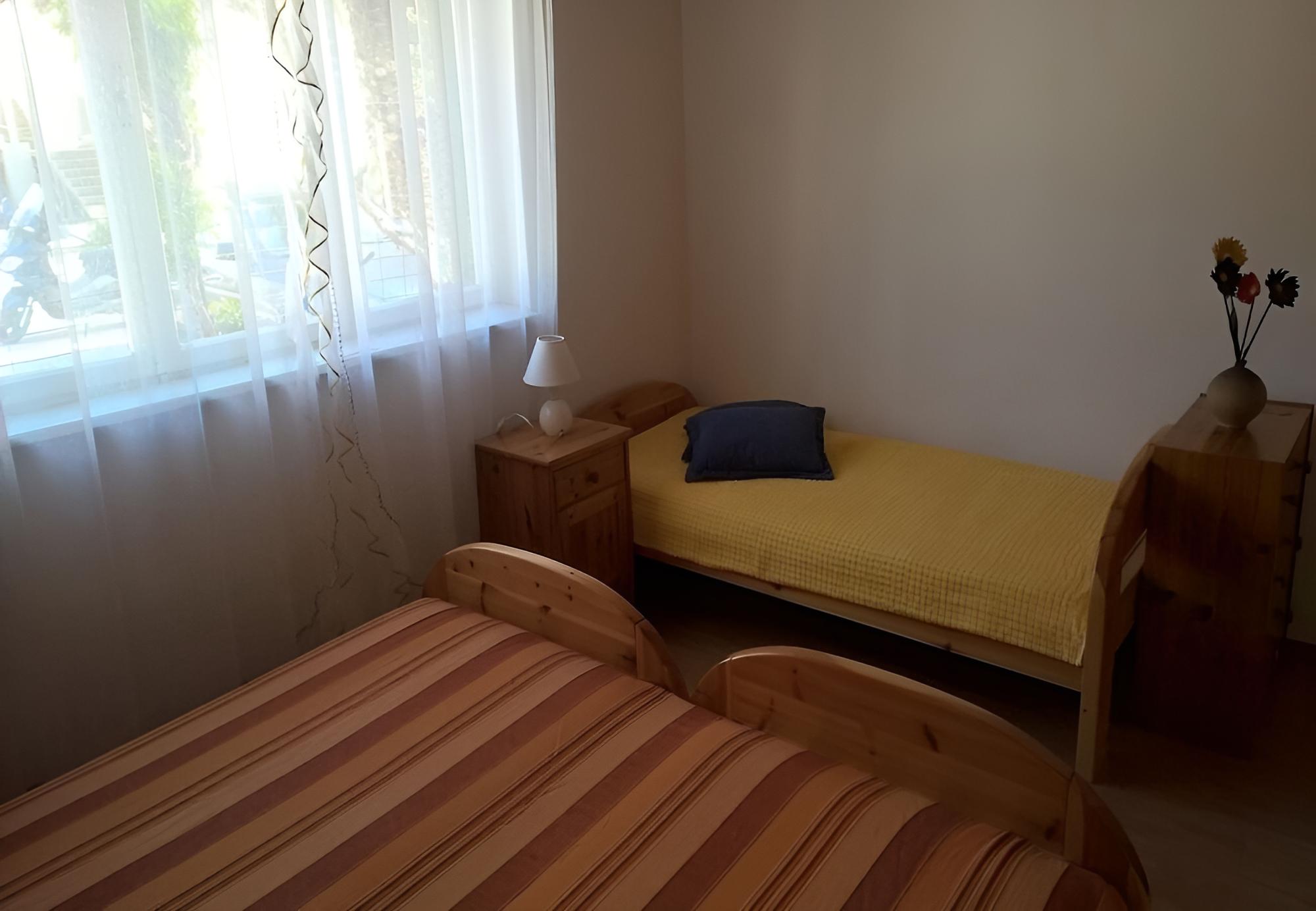 Apartment (Zarko - 20 m from beach - A1(8)) photo 3