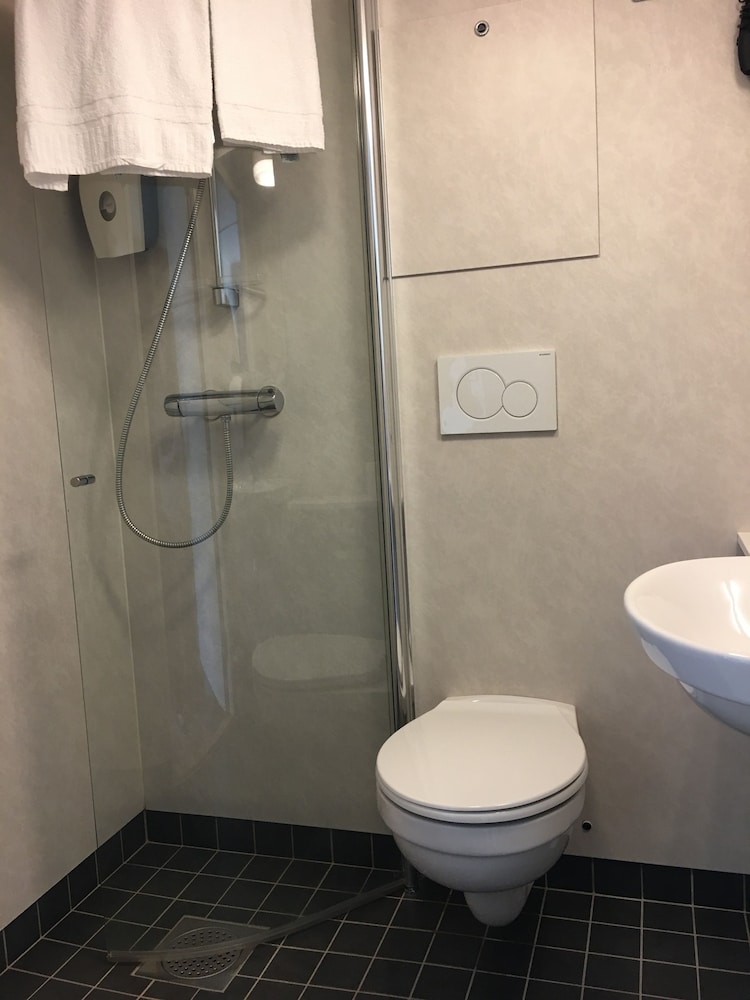 Basic Single Room photo 2